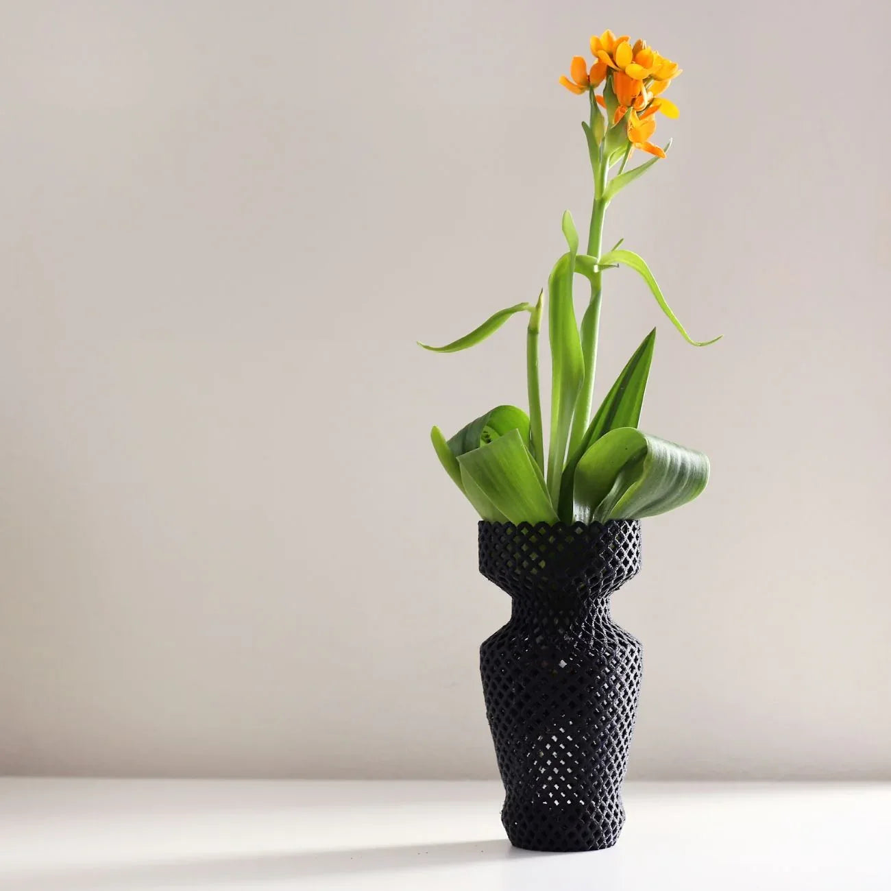 SALADIN VASE B..